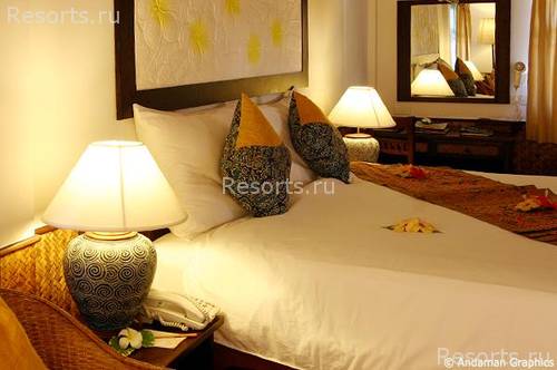 Phi Phi Island Village Beach Resort & Spa 36